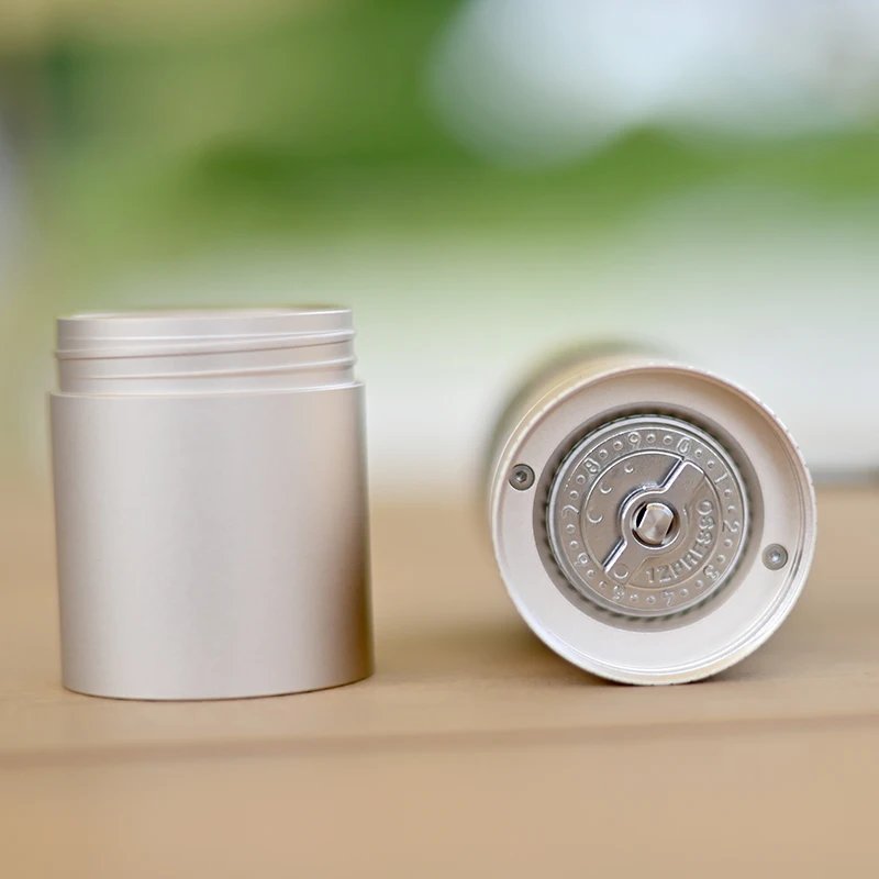 1Zpresso Q Mini – מטחנת קפה ידנית – תמונה 4